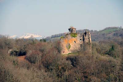 Saint cirgues de malbert route touristique entre doire et bertrande routes touristiques du cantal guide touristique auvergne