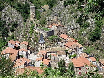 Saint floret plus beaux villages de france routes touristiques du puy de dome guide touristique auvergne