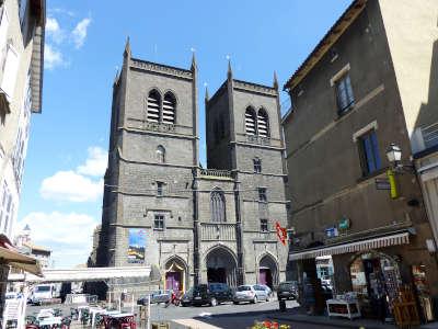Saint flour cathedrale saint pierre routes touristiques du cantal guide touristique de l auvergne