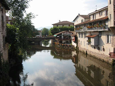 Saint jean pied de port route des cols des pyrenees guide du tourisme des pyrenees atlantiques aquitaine