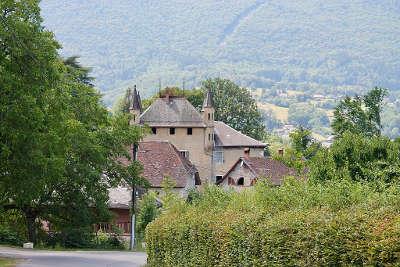 Saint jorioz chateau de villard chabod routes touristiques de haute savoie guide du tourisme de rhone alpes