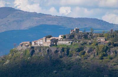 Saint laurent sous coiron village de caractere routes touristiques de l ardeche guide du tourisme rhone alpes