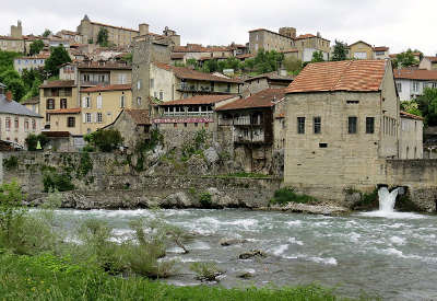 Saint lizier ville d art et d histoire routes touristiques de ariege guide du tourisme midi pyrenees