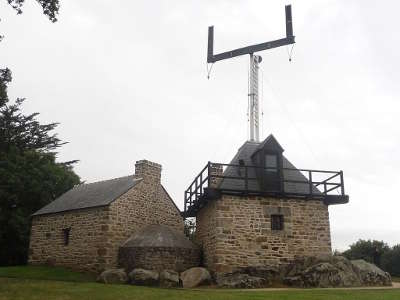 Saint marcan la tour de chappe et la maison du telegraphiste attenante routes touristiques dans l ille et vilaine guide du tourisme en bretagne