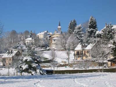 Saint sauves d auvergne en hivers les routes touristiques du puy de dome guide touristique auvergne