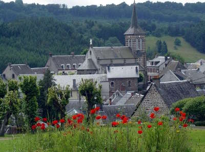 Saint sauves d auvergne les routes touristiques du puy de dome guide touristique auvergne