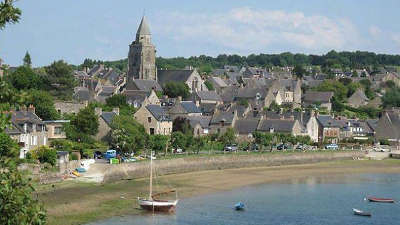 Saint suliac le port plus beau village de france routes touristiques dans l ille et vilaine guide du tourisme en bretagne