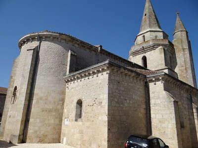 Sainte colombe en bruilhois eglise sainte colombe routes touristiques du lot et garonne guide du tourisme d aquitaine