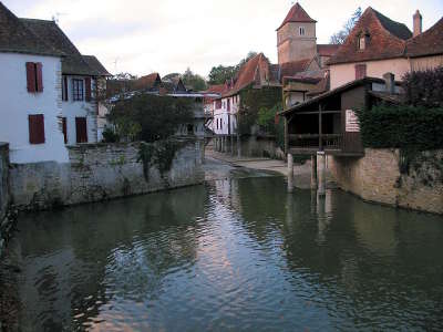 Salies de bearn route du pays basque et bearn routes touristiques pyrenees atlantiques guide du tourisme nouvelle aquitaine