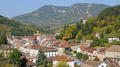 Salins les bains petite cite de caractere routes touristiques du jura guide du tourisme de franche comte