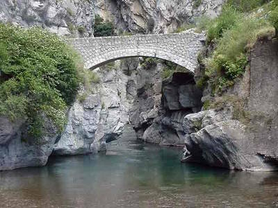 Saorge village perche gorge de saorge routes touristique des alpes maritimes guide du tourisme provence alpes cote d azur