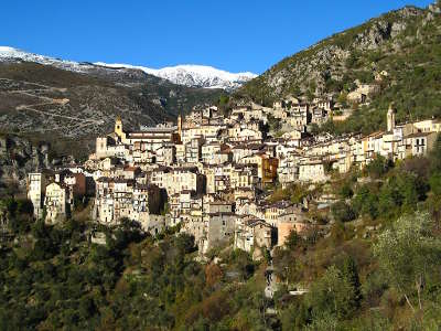 Saorge village perche routes touristique des alpes maritimes guide du tourisme provence alpes cote d azur