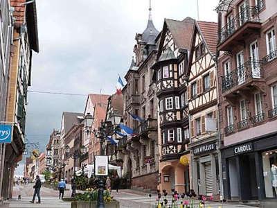 Saverne rue pietonne route touristique du bas rhin guide du tourisme d alsace