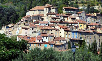 Seillans plus beau village village perche routes touristiques du var guide du tourisme de la provence alpes cote d azur