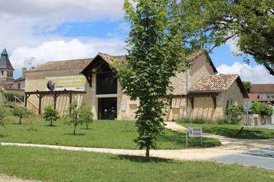 Sorges en perigord ecomusee de la truffe routes touristiques de la dordogne guide du tourisme d aquitaine