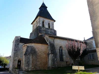 Sorges en perigord eglise saint germain d auxerre routes touristiques de la dordogne guide du tourisme d aquitaine