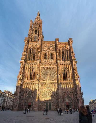 Strasbourg cathedrale de strasbourg route touristique du bas rhin guide du tourisme d alsace