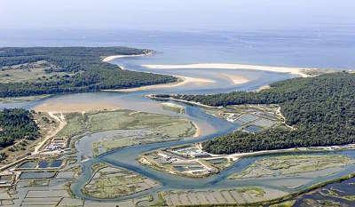 Talmont saint hilaire sur la cote sauvage de la chaume routes touristiques de vendee du tourisme du pays de la loire