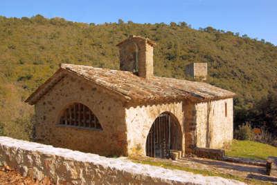 Tanneron cite de caractere chapelle de saint cassien des bois routes touristiques du var guide touristique de la provence alpes cote d azur