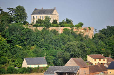 Tillieres sur avre les remparts routes touristiques de eure guide touristique de haute normandie