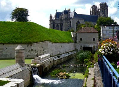 Toul plus beau detours de france cathedrale saint etienne et fortification vauban routes touristiques de meurthe et moselle guide du tourisme de lorraine