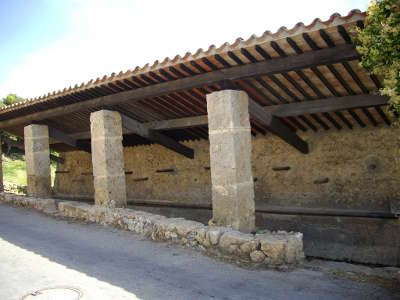 Tourtour plus beau village lavoir routes touristiques du var guide du tourisme de la provence alpes cote d azur