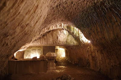 Troo cite troglodytique grotte petrifiante routes touristiques dans le loir et cher guide du tourisme centre val de loire