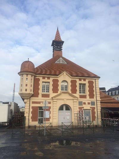 Trouville sur mer marche aux poissons routes touristiques du calvados guide touristique de normandie