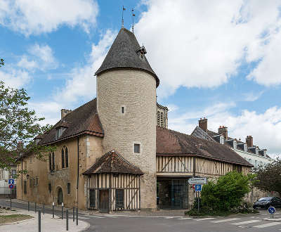 Troyes villes d art et d histoire l hotel du petit louvre routes touristiques dans l aube guide du tourisme grand est