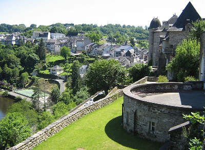 Uzerche plus beau detours de france routes touristique de la correze guide touristique du limousin