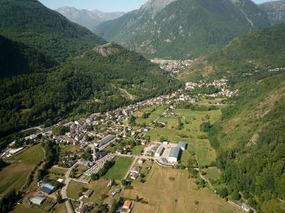 Vicdessos route des cols des pyrenees guide touristique de l ariege