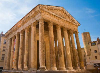 Vienne temple dauguste et de livie route touristique du rhone guide du tourisme de rhone alpes