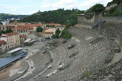 Vienne theatre antique route touristique du rhone guide du tourisme de rhone alpes