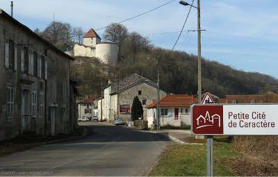 Vignory petite cite de caractere les routes touristiques dans la haute marne guide du tourisme grand est