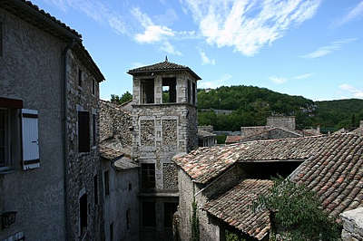 Vogue plus beau village et village de caractere ruelle les routes touristiques de ardeche guide du tourisme du rhone alpes