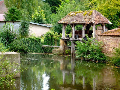 Wasselonne wasselonne dans la ville basse barrage ecluse sur la mossig route des vosges centrales guide du tourisme du bas rhin alsace