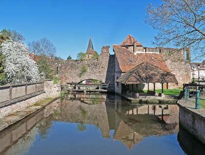 Wissembourg canal de la lauter routes touristiques du bas rhin guide du tourisme de l alsace