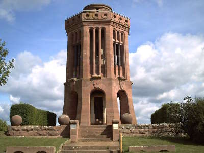 Woerth belvedere du champ de la bataille du 6 aout 1870 sur la route des potiers dans le bas rhin routes touristiques en alsace