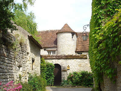 Yevre le chatel plus beau village de france la basse cour les routes touristiques dans le loiret guide du tourisme centre val de loire